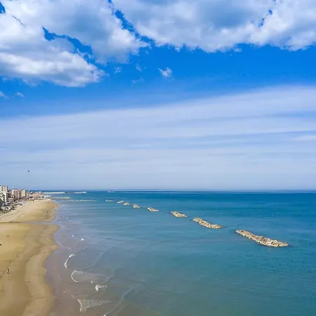 Nautilus Family Hotell 4*