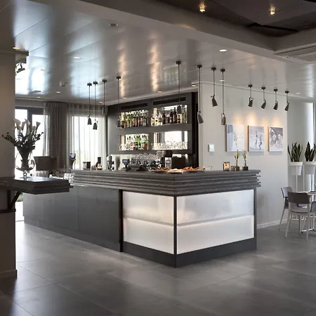 Nautilus Family Hotell 4*