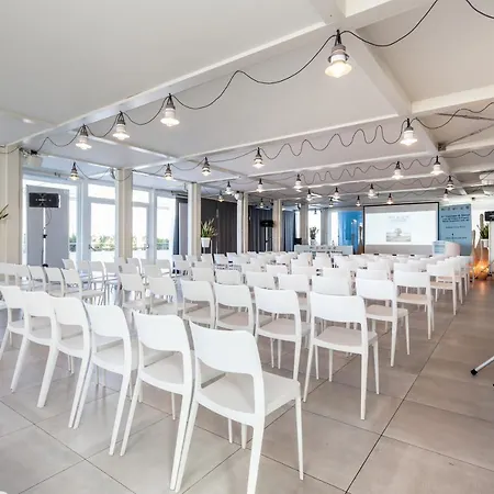 Nautilus Family 호텔 4*