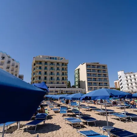 Nautilus Family Hotel 4*