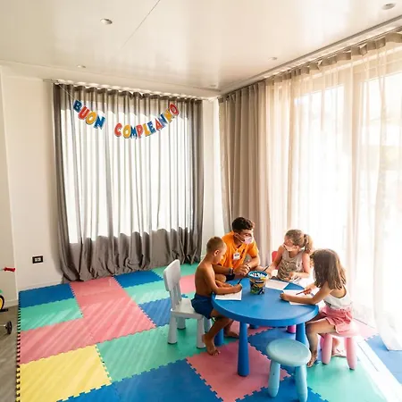 Nautilus Family Hotel Pésaro