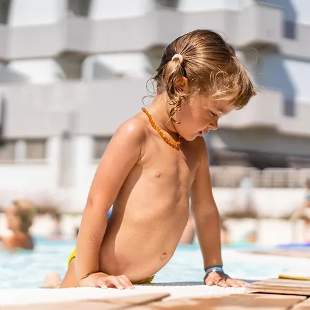 Nautilus Family Hotel 4*