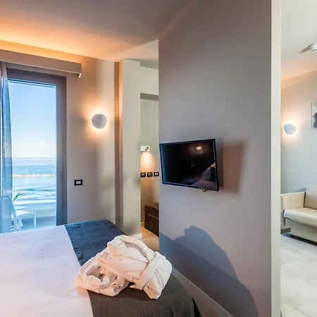 Nautilus Family Hotel 4*