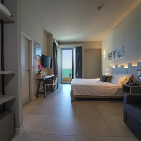 Otel Nautilus Family 4*