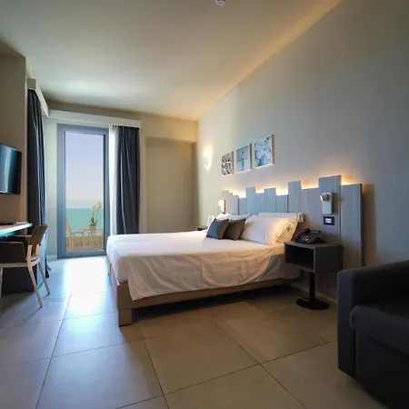 Nautilus Family Hotel 4*
