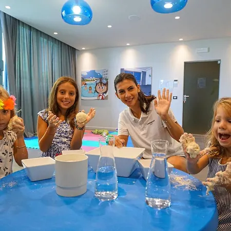 Nautilus Family 4* 페자로
