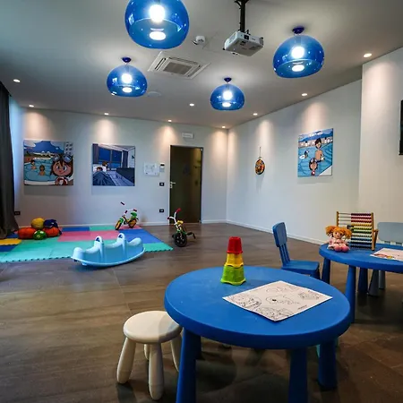 Nautilus Family 4* 페자로