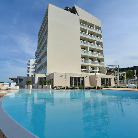 Nautilus Family Hotel 4*