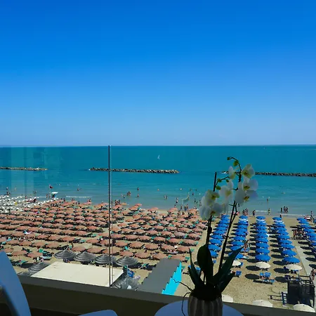 Nautilus Family Hotel Pésaro