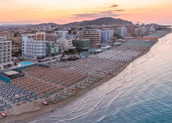 Готель Nautilus Family