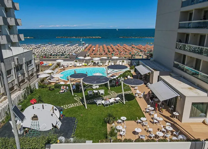 Готель Nautilus Family