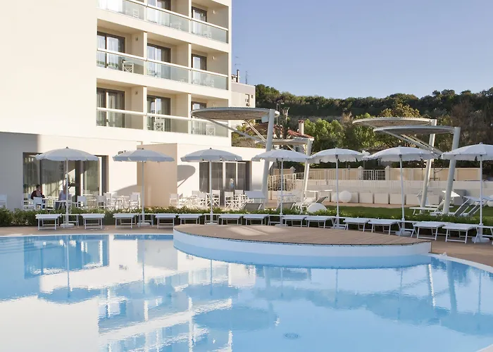 Nautilus Family Hotel 4*