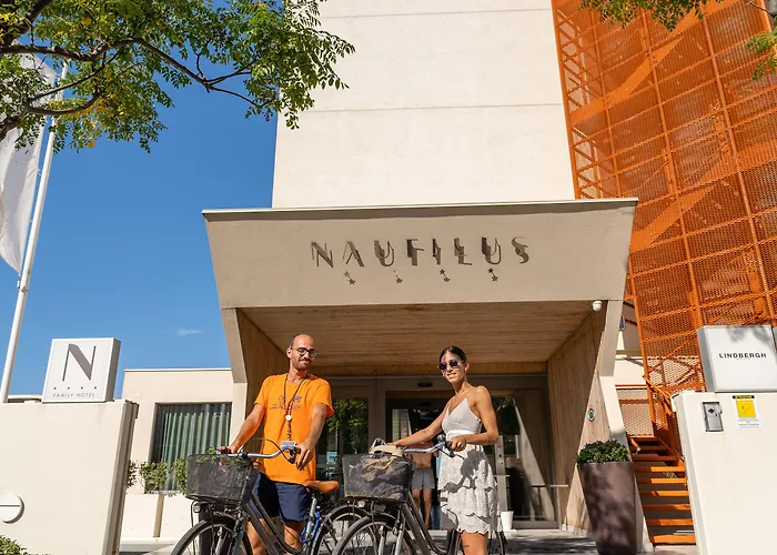 Готель Nautilus Family 4*