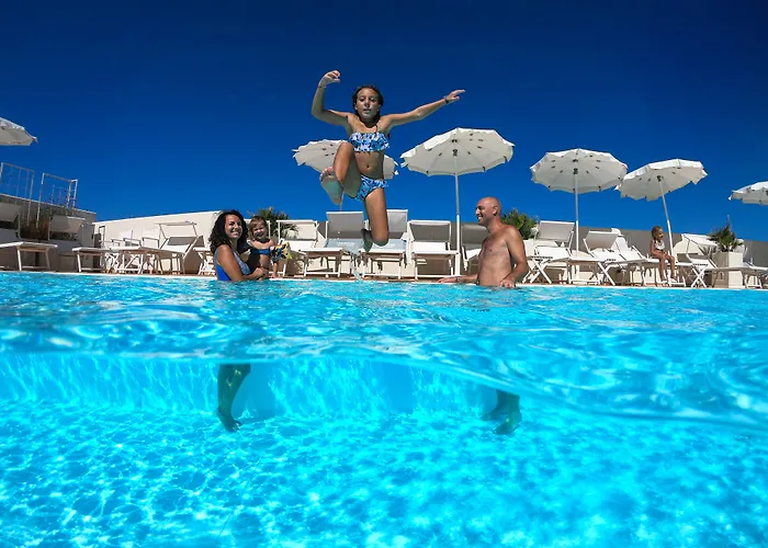 Nautilus Family Hotel